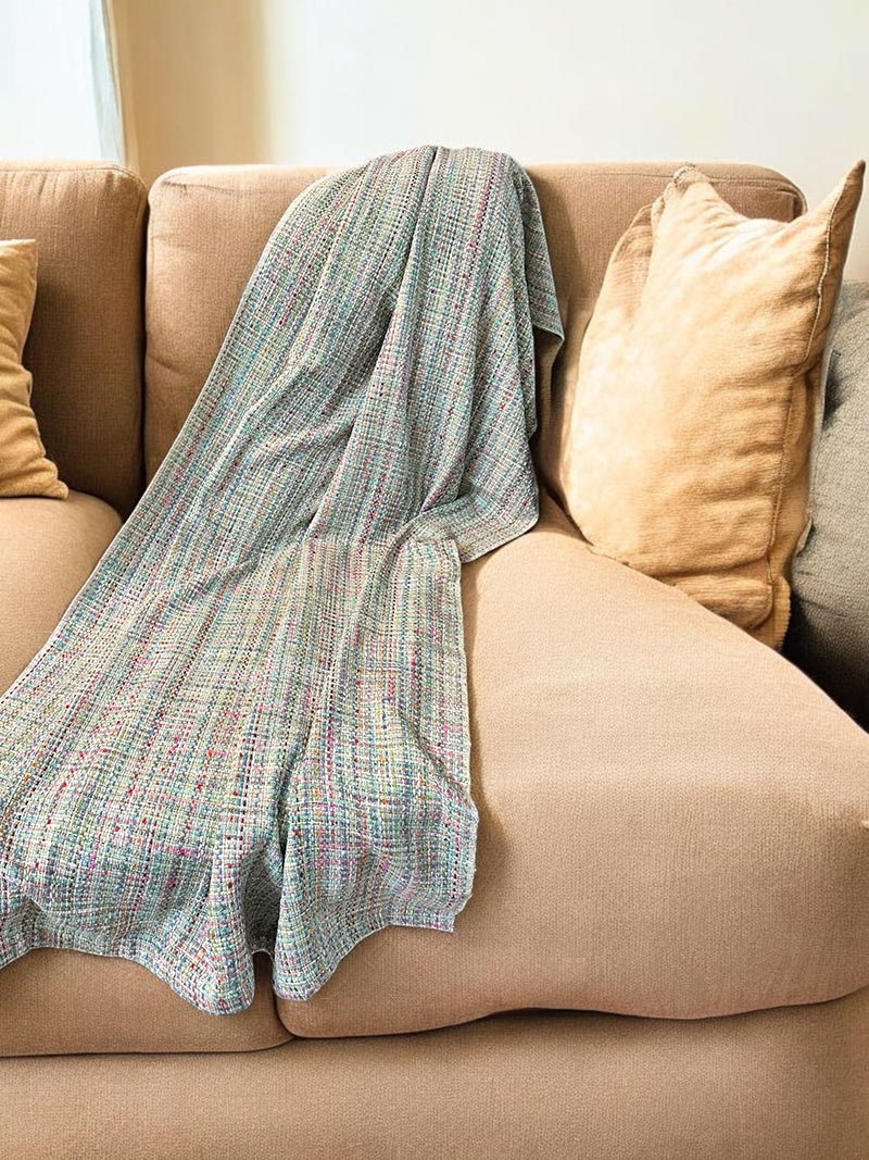 Premium Lines Green Throw